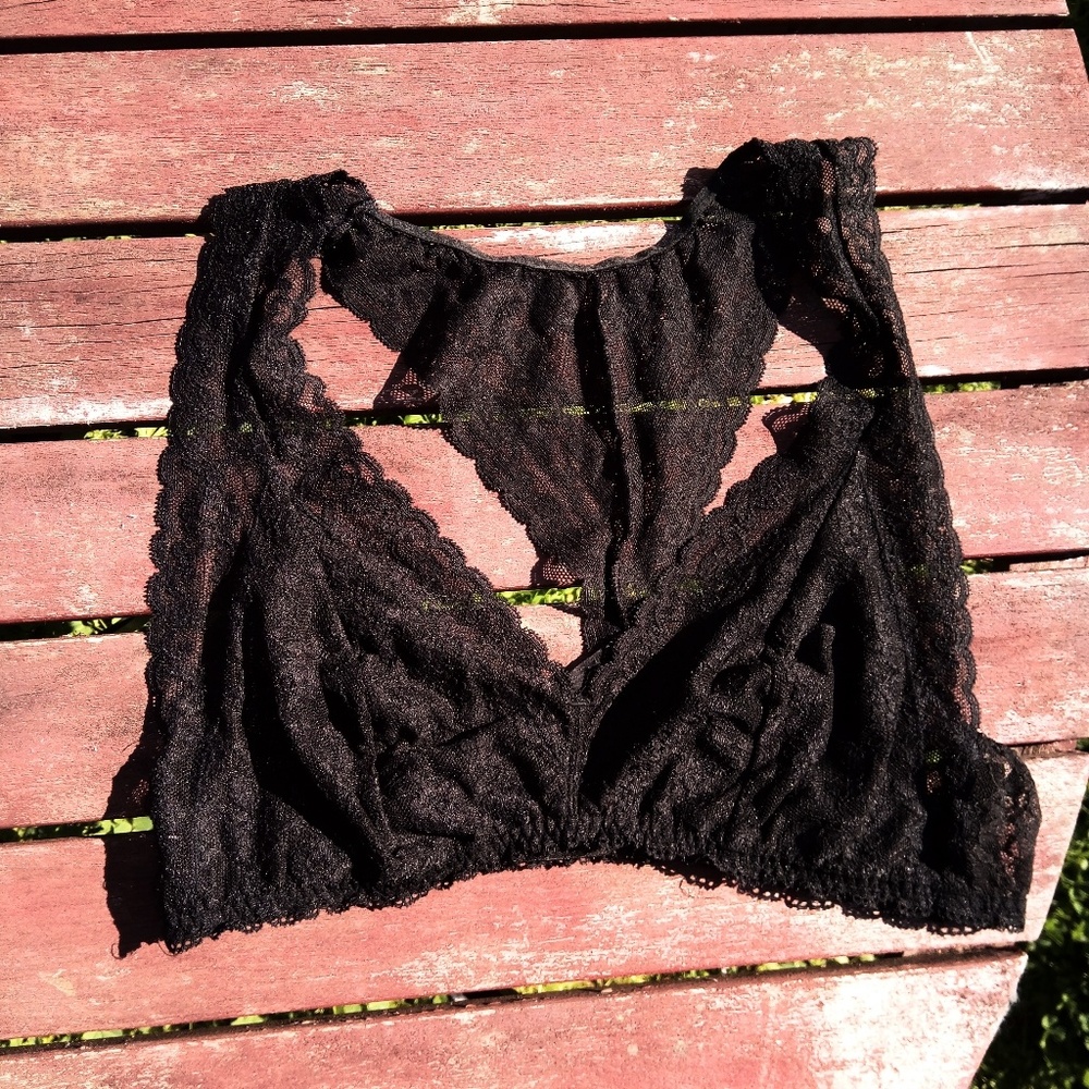 Victoria's Secret Rose Bralette Plunge Black Lace